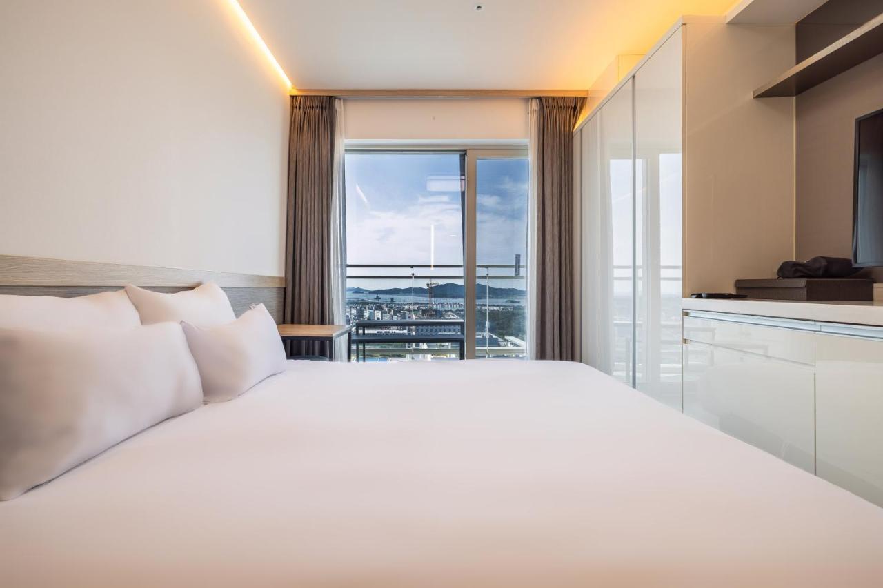 Skytop Hotel Incheon Airport Екстер'єр фото