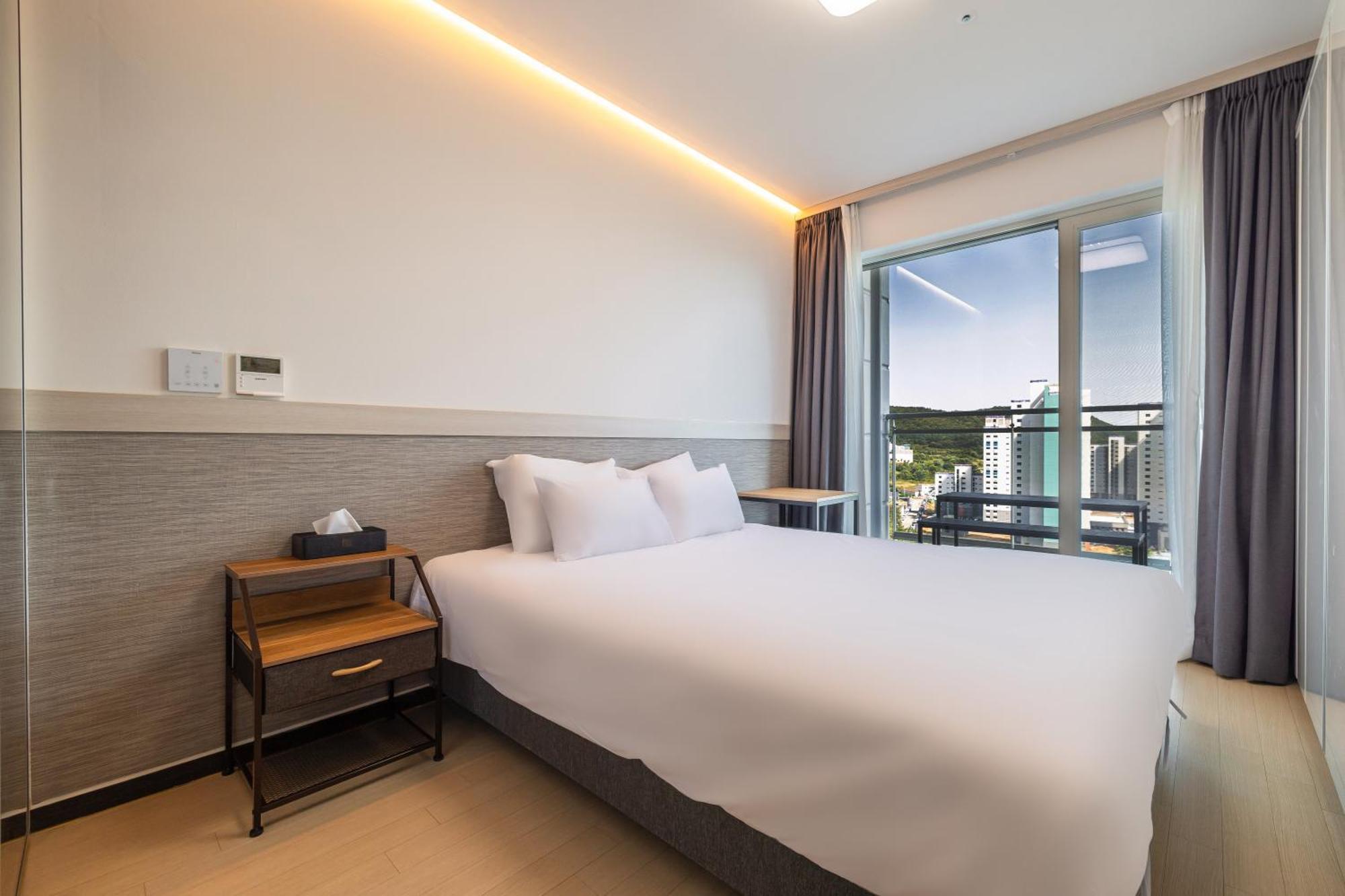 Skytop Hotel Incheon Airport Екстер'єр фото